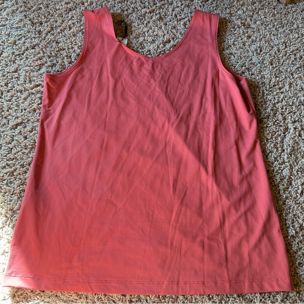 Chico’s Tank in Coral